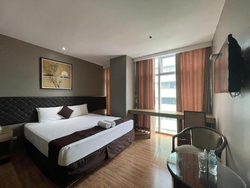 Capitol Central Hotel And Suites Cebu Exterior photo