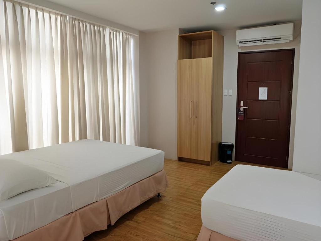 Capitol Central Hotel And Suites Cebu Exterior photo