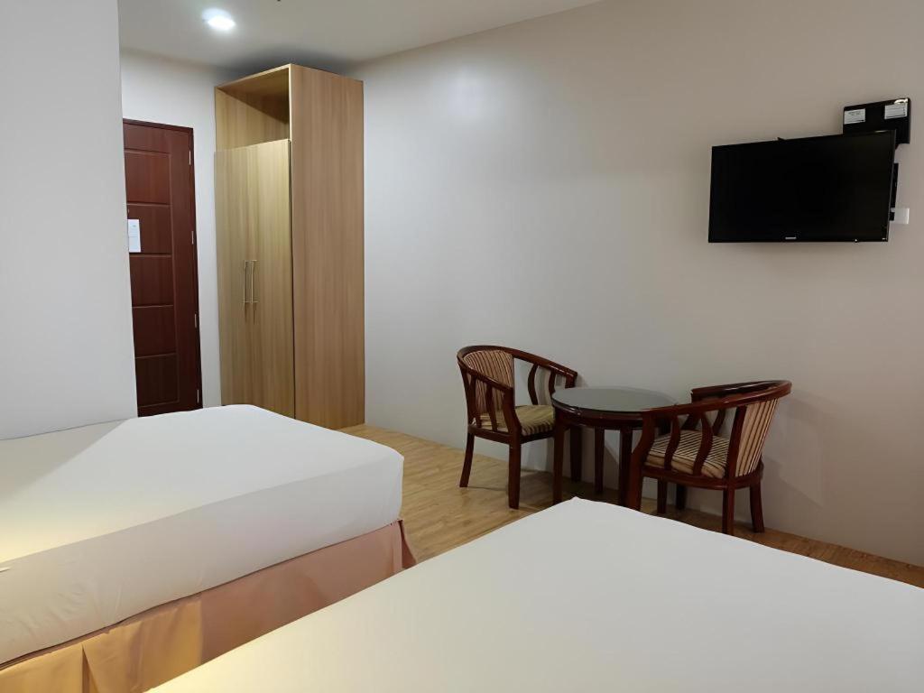Capitol Central Hotel And Suites Cebu Exterior photo